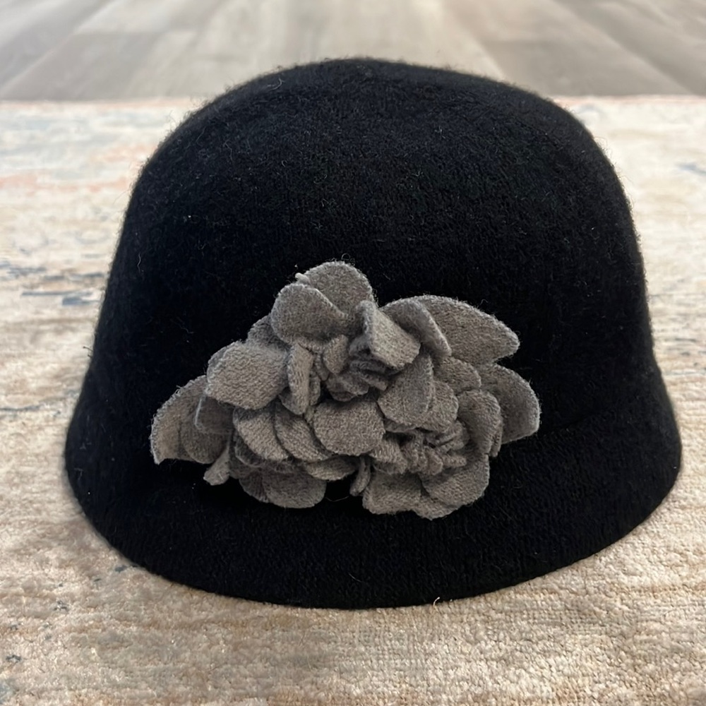 Black AUGUST H A T COMPANY Hat